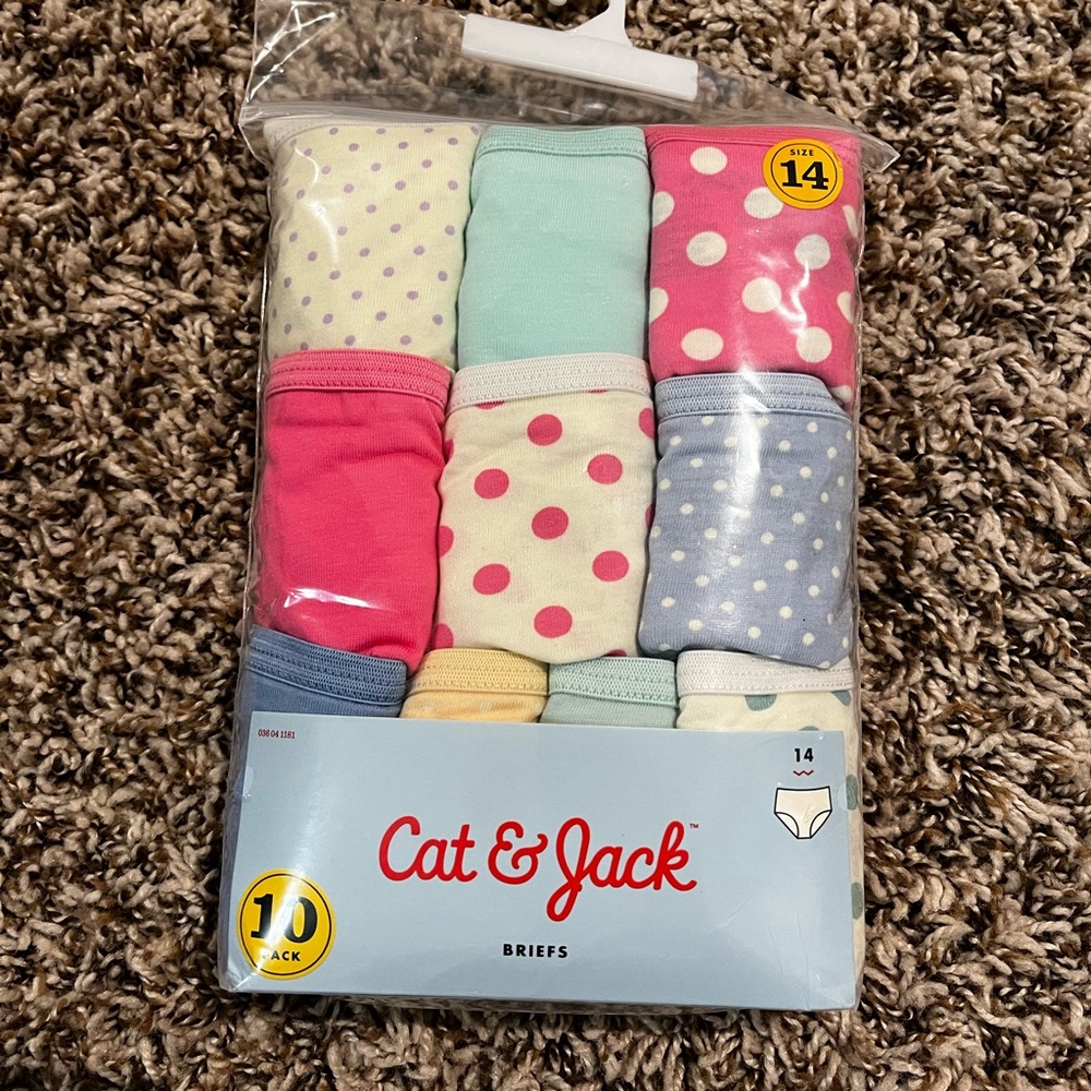 Cat & Jack Polka Dot and Solid Briefs - 10 Pack